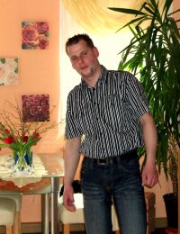 Online Dating Date: Andrus1978 (kein Single) aus Radebeul, Waage Mann, Er sucht Sie (sucht Date mit:  Frauen ), ?